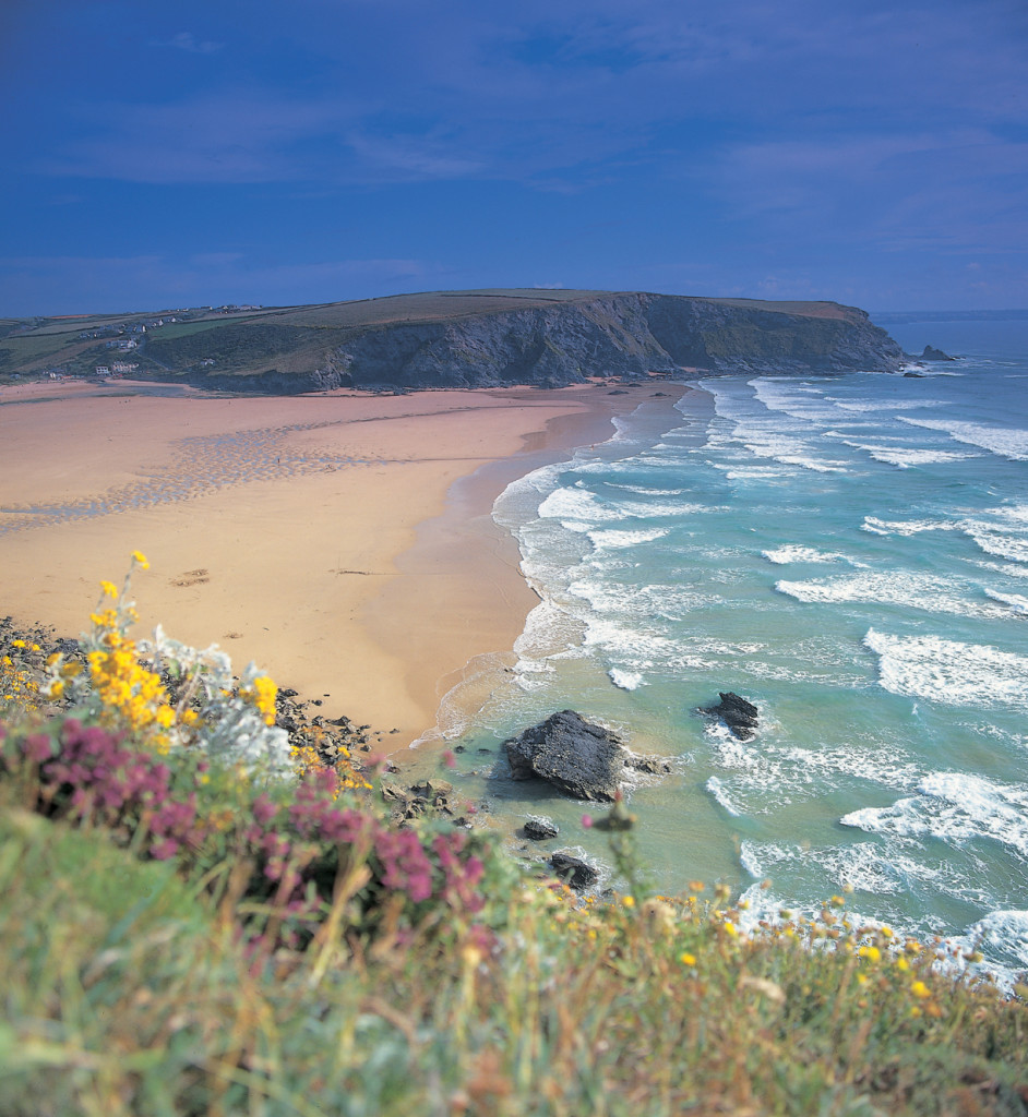 mawgan-porth-beach